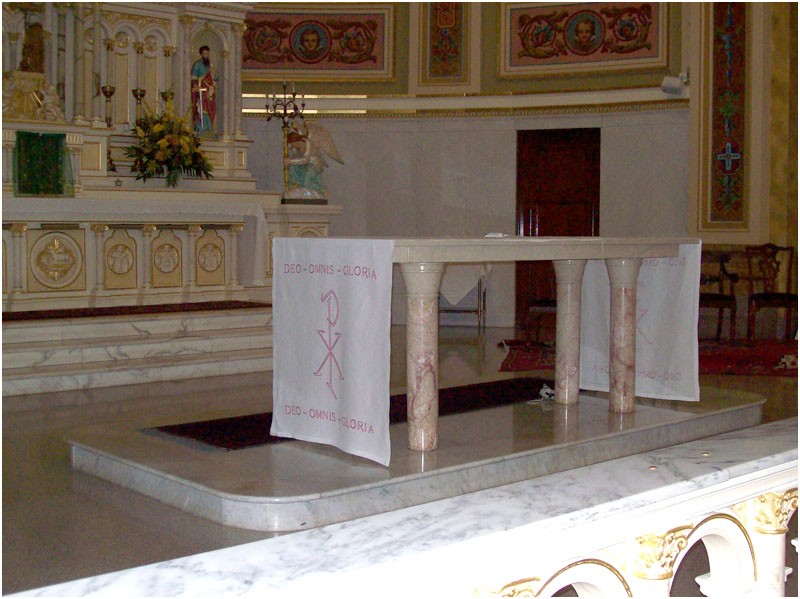 The Vatican II Masonic table altar in place of the Catholic Altar