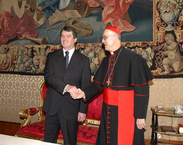 Masonic Handshake - Cardinal Tarcisio Bertone